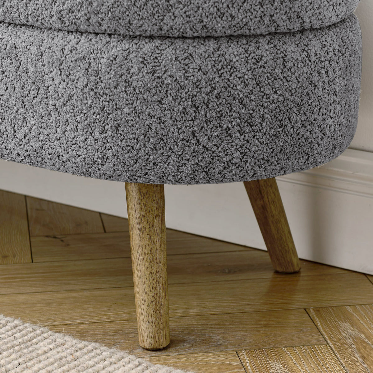 Oval Storage Bench with Rubber Wood Legs G442